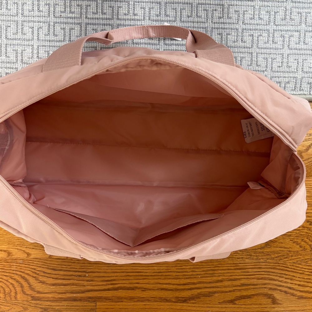 Victoria's Secret quilted duffle bag pink - Picture 7 of 15